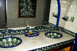 BAÑO LAS BUGAMBILIAS